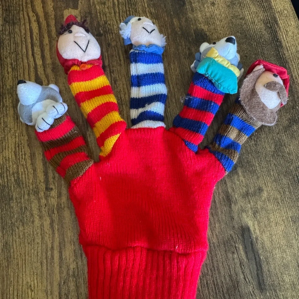 Little Red Riding Hood, Dankin Story Time Mitt - manufactured around 1994